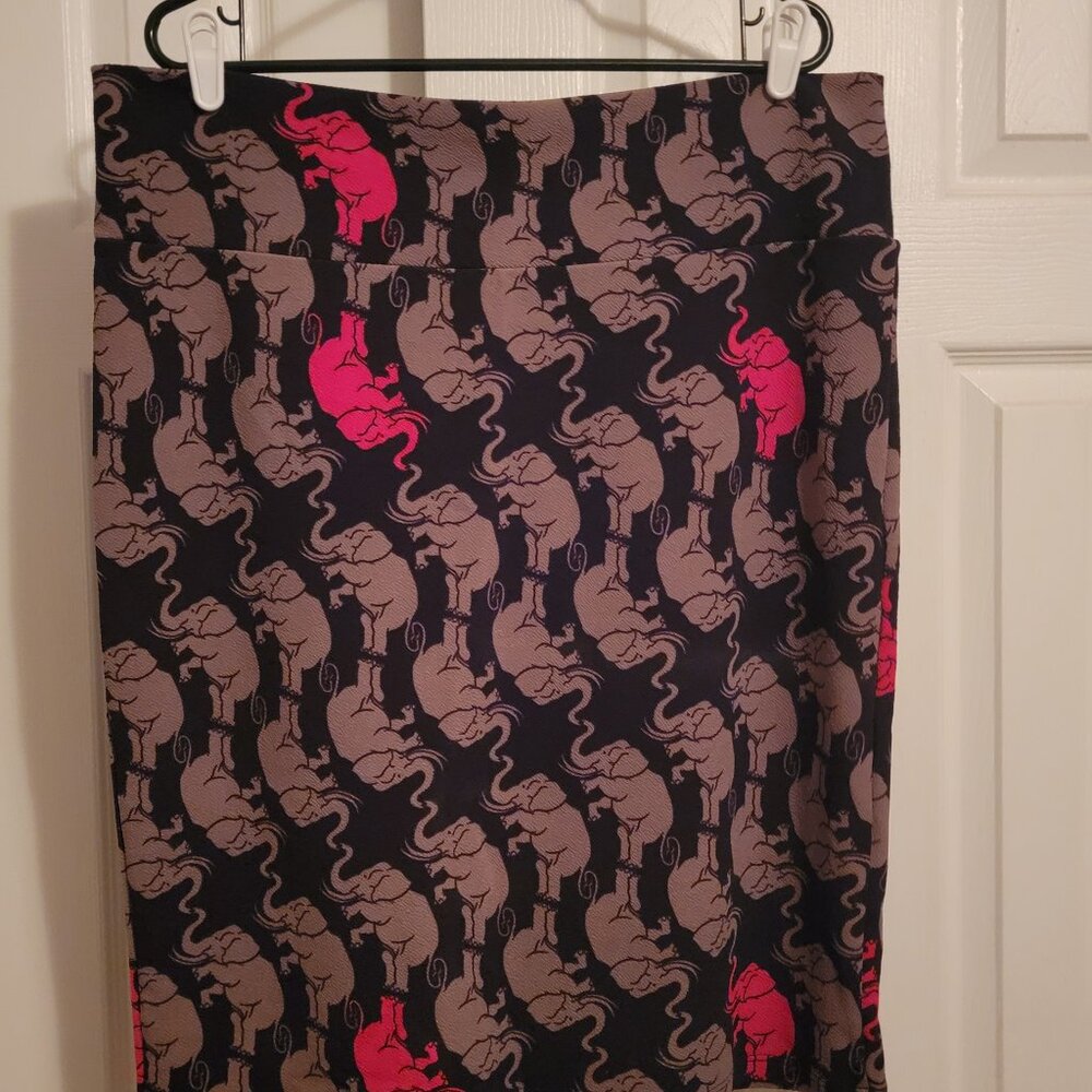 LulaRoe 3XL Cassie Skirt - Black with Pink Elephant Print